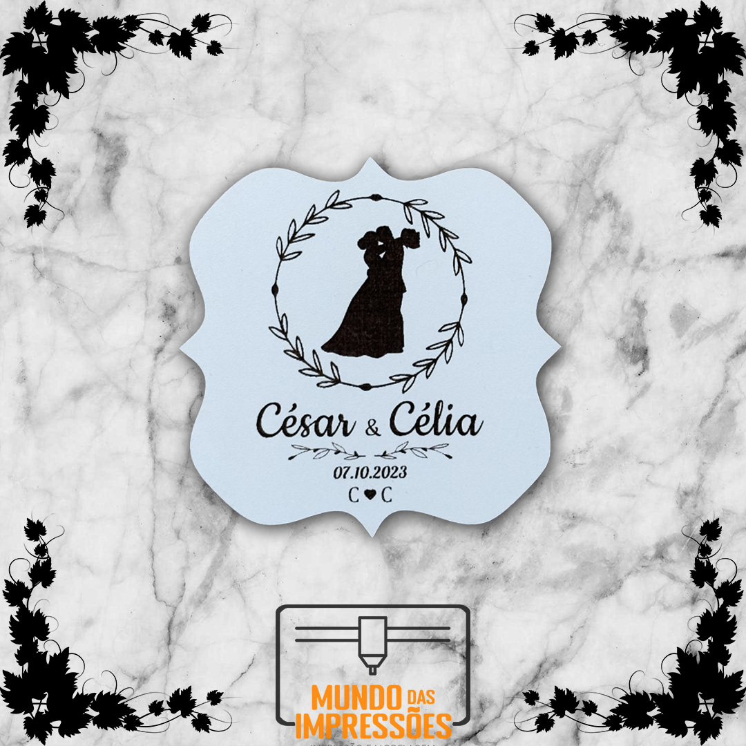 Lembrança de Casamento Personalizada em Madeira - Coroa e Casal - Mundo das Impressões