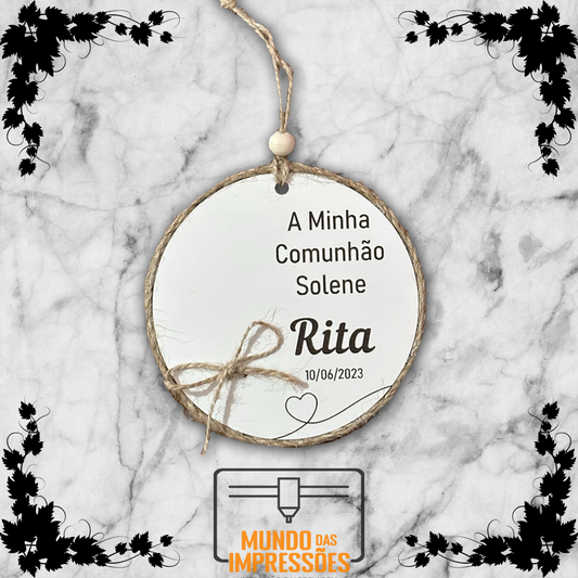 Lembrança de Comunhão Personalizada em Madeira - Placa Redonda - Mundo das Impressões